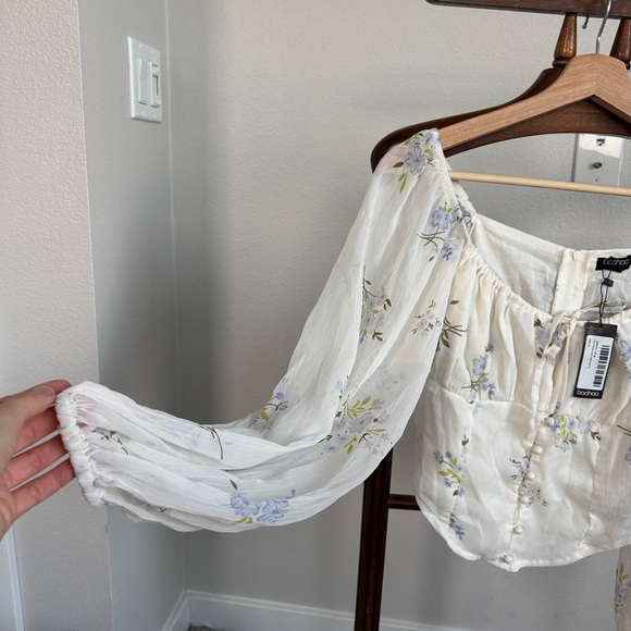 Boohoo Cream Floral Off-Shoulder Blouse - Picture 2 of 9